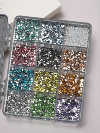Strass en résine 3D pour ongles, 2 mm – image 3